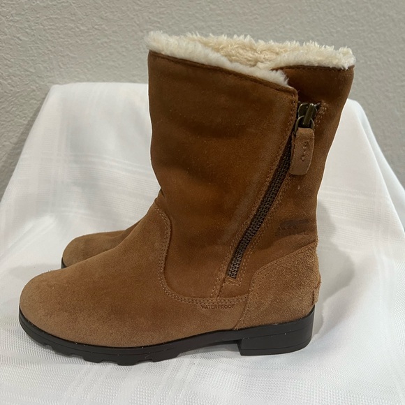 Sorel for Kids waterproof suede boots size 3 - Picture 1 of 8
